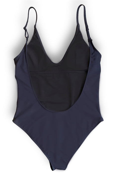 Petra Basic - Black
